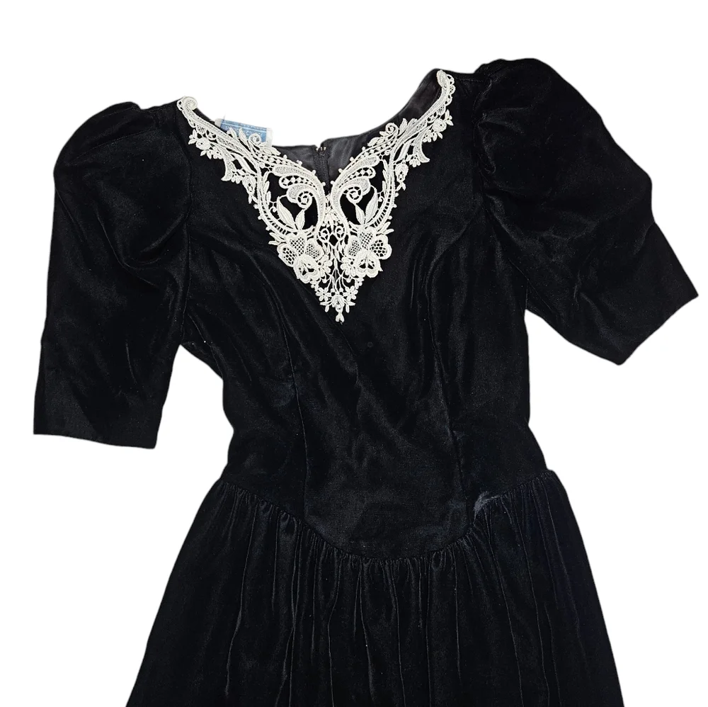 Vintage 80s Gunne Sax By Jessica McClinton Lace Collar Black Velvet Dress Sz 4 ? - Picture 10 of 16